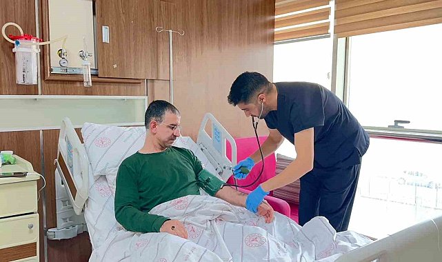 İdrar yanması şikayetiyle geldi geyik boynuzu taşı ameliyatı oldu