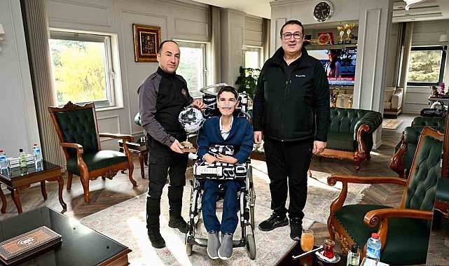 İl Emniyet Müdürü Yılmaz, polis memuru ve engelli oğlunu misafir etti