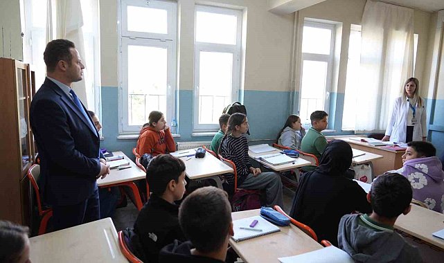İl Milli Eğitim Müdürü Çay, Köyceğiz'de öğrenci ve öğretmenlerle bir araya geldi
