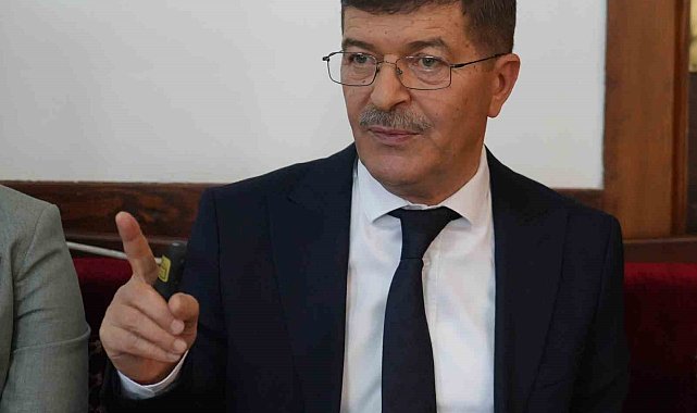 İlahiyatçı profesör: "Eşcinsel evlilikler, ailenin temeline konulan büyük dinamitlerdir"