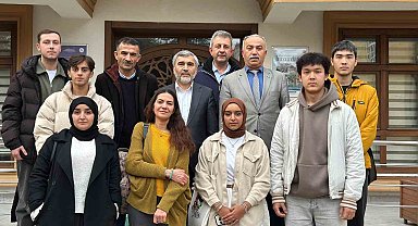 İlk kamu kuruluş ziyaretini Müftü Gül'e yaptılar