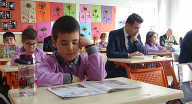 İlkokul, ortaokul ve lise düzeyindeki bütün okullarda ilk dersin ilk 20 dakikası kitap okuma saati