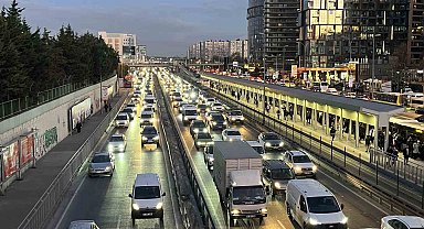 İstanbul'da trafik yoğunluğu yüzde 81'e ulaştı
