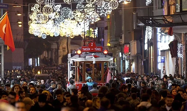 İstanbul'da yeni yılda 50 bin personel görev başında olacak