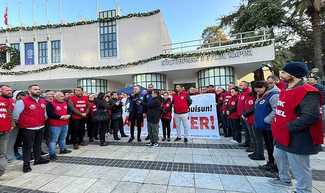 İzmir Büyükşehir işçilerinin eylemi beşinci gününde