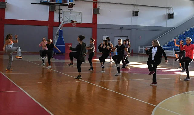 İzmir Narlıdere'de kadınlardan sağlıklı başlangıç