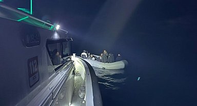 İzmir'de açıklarında göçmen hareketliliği