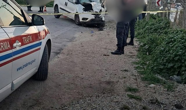 İzmir'de otobüs ile ticari araç çarpıştı: 1 ölü, 2 yaralı