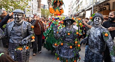 İzmir'de 25. Mandalina Şenliği üreticinin yüzünü güldürdü