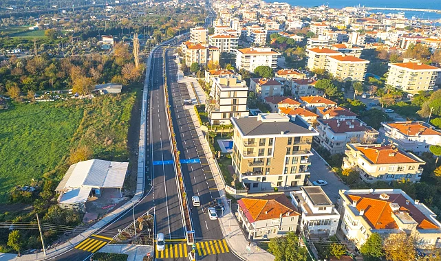 İzmir'de Cumhuriyet Bulvarı'nın ilk etabı tamamlandı
