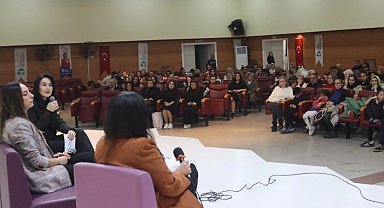 İzmit'ten dijital dünyada sağlıklı çocuk büyütme paneli