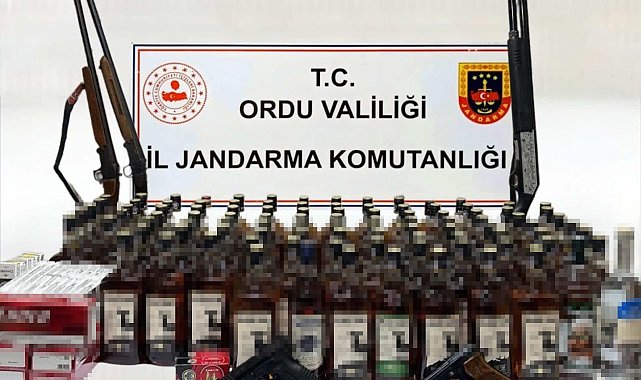 Jandarma ekiplerinden yılbaşı öncesi kaçak alkol ve sigara operasyonu: 2 gözaltı