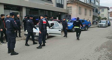 Jandarma personelini yaralayan sürücü, kovalamaca sonrası yakalandı
