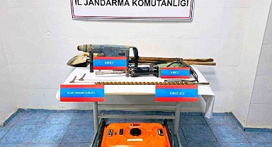 Kaçak kazı yapan 5 kişi suçüstü yakalandı