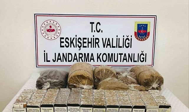 Kaçak tütün ve cep telefonu satmak isteyen şahısları jandarma yakaladı