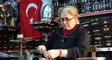 Kadın bakır ustası erkeklere taş çıkartıyor