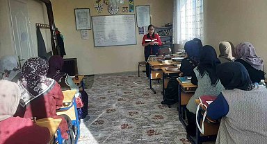 Kadın çiftçilere yönelik eğitimler sürüyor