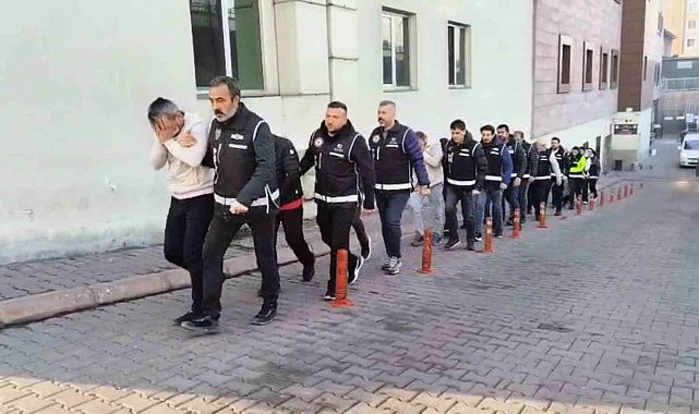 Kanser ilaçlarını usulsüz şekilde temin eden 3 kişi tutuklandı