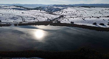 Kar ve güneş kartpostallık görüntüler oluşturdu