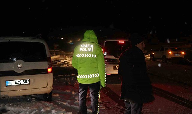 Kar ve tipi nedeniyle Sakaltutan, Kızıldağ ve Ahmediye Geçitlerinde yol ulaşıma kapandı
