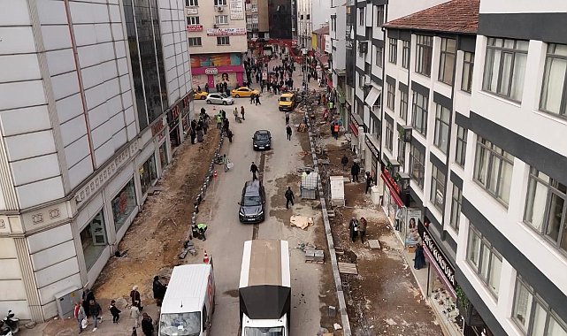 Karabük'ün en işlek caddelerinde yenileme çalışmaları sürüyor
