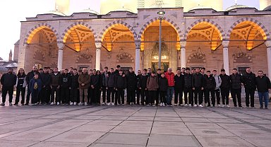 Karatay'da öğrenciler sabah namazı programında buluşuyor