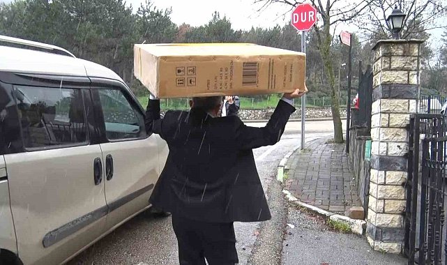Karlı havada yürekleri ısıtan yardım