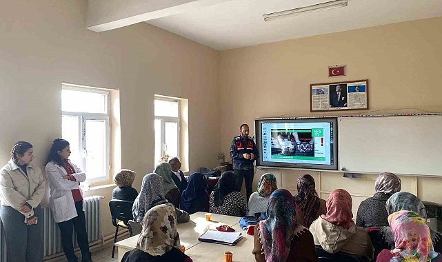 Kars'ta jandarmadan "En İyi Narkotik Polisi Anne" eğitimi