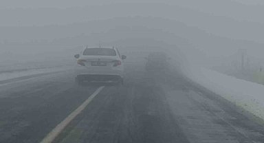 Kars'ta yoğun sis: Uçak seferleri iptal edildi