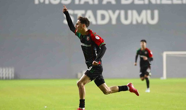 Karşıyakalı Adem Yeşilyurt'a yurt dışında ilgi