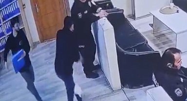 Kartal'da polis merkezinde bir şahıs bekçiye saldırarak silahını almaya çalıştı