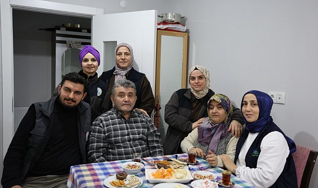 Kartepe'de "Alo Evlat" ekiplerinden hane ziyaretleri