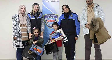 Kaybolan oyuncağı için polisten yardım istedi