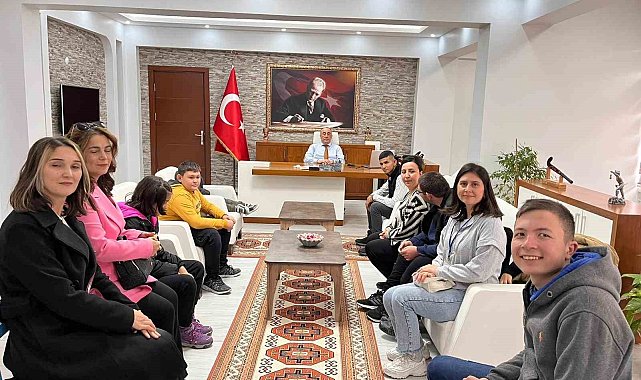 Kaymakam İlhan, özel öğrencileri ağırladı