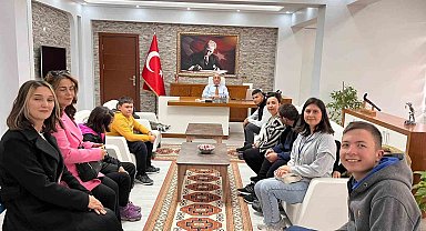 Kaymakam İlhan, özel öğrencileri ağırladı