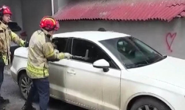 Kaynarca'da araç içinde mahsur kalan çocuk itfaiye tarafından kurtarıldı