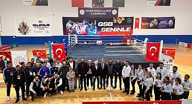 Kayseri'de "Gazilerimize Vefa Muaythai Şampiyonası" yapıldı