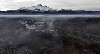 Kayseri'de sis etkisini sürdürüyor