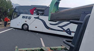 Kazada kapanan E-90 Otoyolu, araçların çekilmesiyle trafiğe açıldı