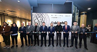 Kazı çalışmalarında ortaya çıkarılan tarihi eserlerin fotoğraflarından oluşan sergi açıldı