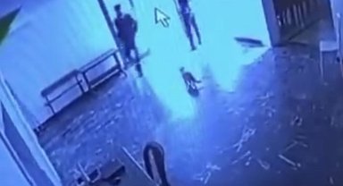 Kediye tekme attı, o anlar kameraya yansıdı