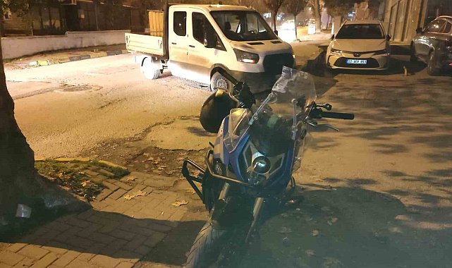 Keşan'da kamyonete çarpan motosiklet sürücüsü yaralandı