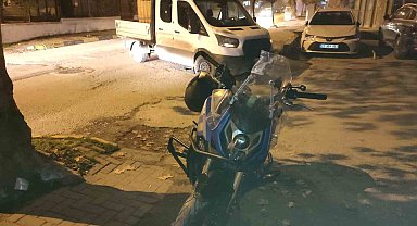 Keşan'da kamyonete çarpan motosiklet sürücüsü yaralandı