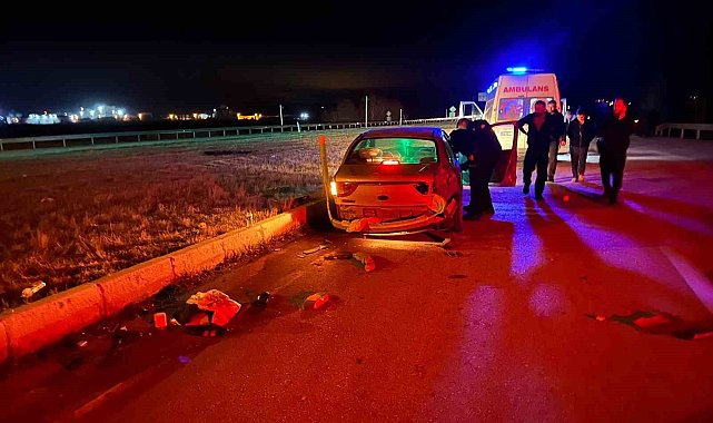 Kırmızı ışık ihlali kazaya sebep oldu: O anlar kamerada