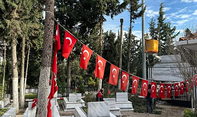 Kocaeli Gebze Şehitliği'nde kapsamlı bakım ve peyzaj çalışması