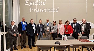 Kocaeli İzmit Sanat Akademisi Fransa'da ödül aldı