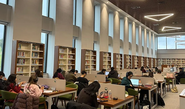 Kocaeli'de kütüphaneler gençlerle dolup taştı