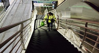 Kocaeli'de üst geçitlere buzlanma müdahalesi