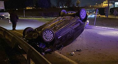 Kontrolden çıkan otomobil takla attı