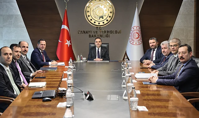 Konya heyeti Sanayi ve Teknoloji Bakanı Mehmet Fatih Kacır'ı ziyaret etti